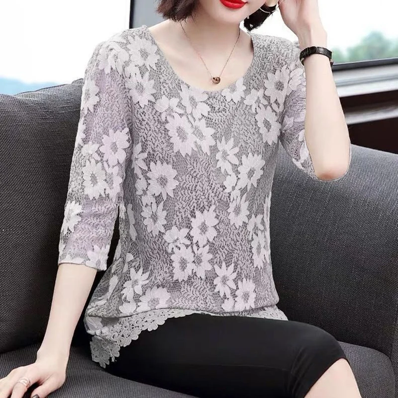 Women Spring Summer Style Lace Blouses Shirts Lady Casual Half Sleeve Flower Printed Lace Blusas Tops ZZ0333