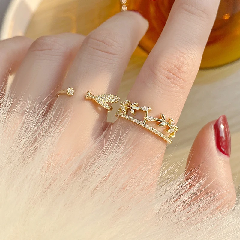 Hot Sale Open Design Cute Women Ring Elegant Cubic Zirconia Leaves Adjustable Female Rings Delicate Sparking Bijoux Bague Gift