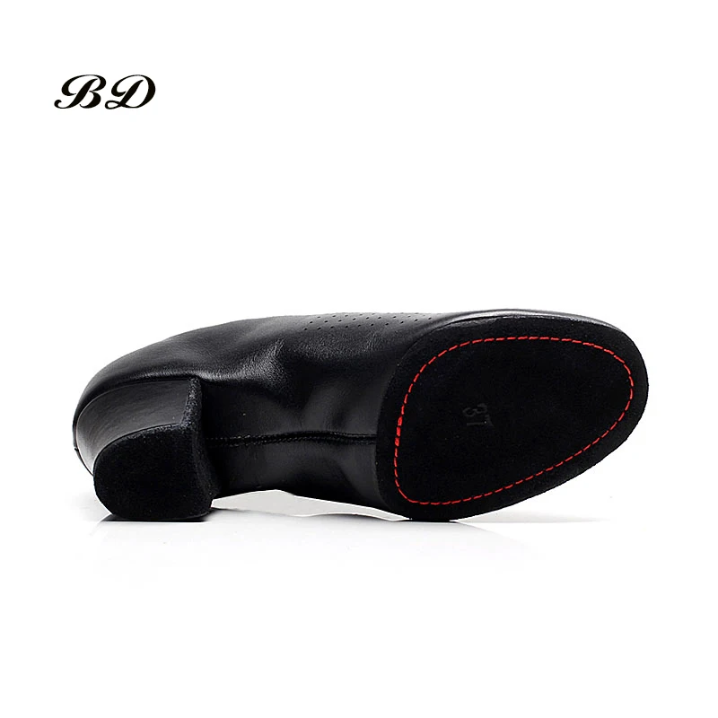Zapatillas de baile latino de cuero genuino, zapatos de mujer, zapato moderno de Jazz, suela suave antideslizante, sin cordones, BD T1, STOCK de