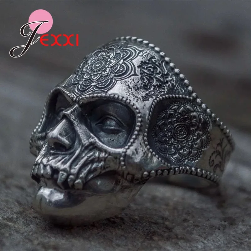 Cool Punk G Berbentuk Kepala Kerangka Jari Cincin untuk Pria Populer Rock Perhiasan Halloween Hadiah