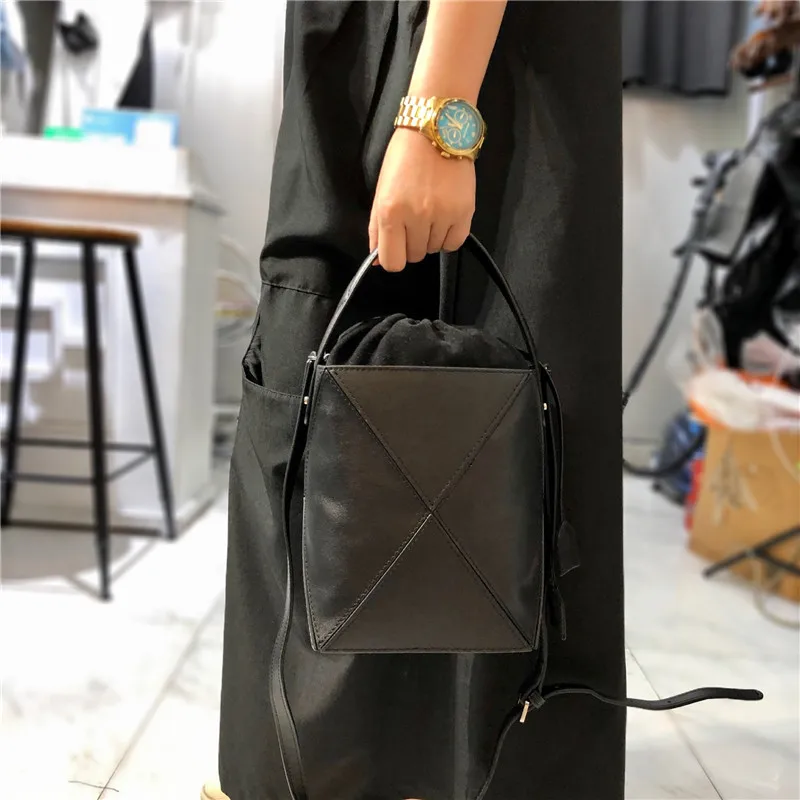 Handmade Patchwork Genuine Leather Handbags Women Bucket Bag Luxury Design Portable Shoulder Crossbody Bag Female Small Totes