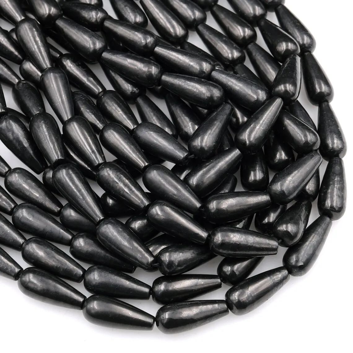 Imagem -02 - Rússia Shungite Grânulo 8x20 mm 10x30 mm Grânulos de Lágrima de Alta Qualidade Preto Brilhante Pedra Preciosa da Rússia 15.5 Strand 100 Natural