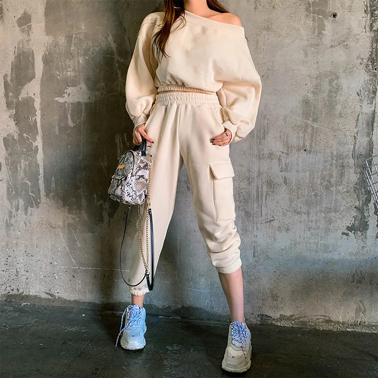 

Autumn Winter Streetwear Women Solid Jogger 2 Piece Sets Crop Sweatshirt Pants Two Piece Outfits Set Ladies Sweatpants Tracksuit