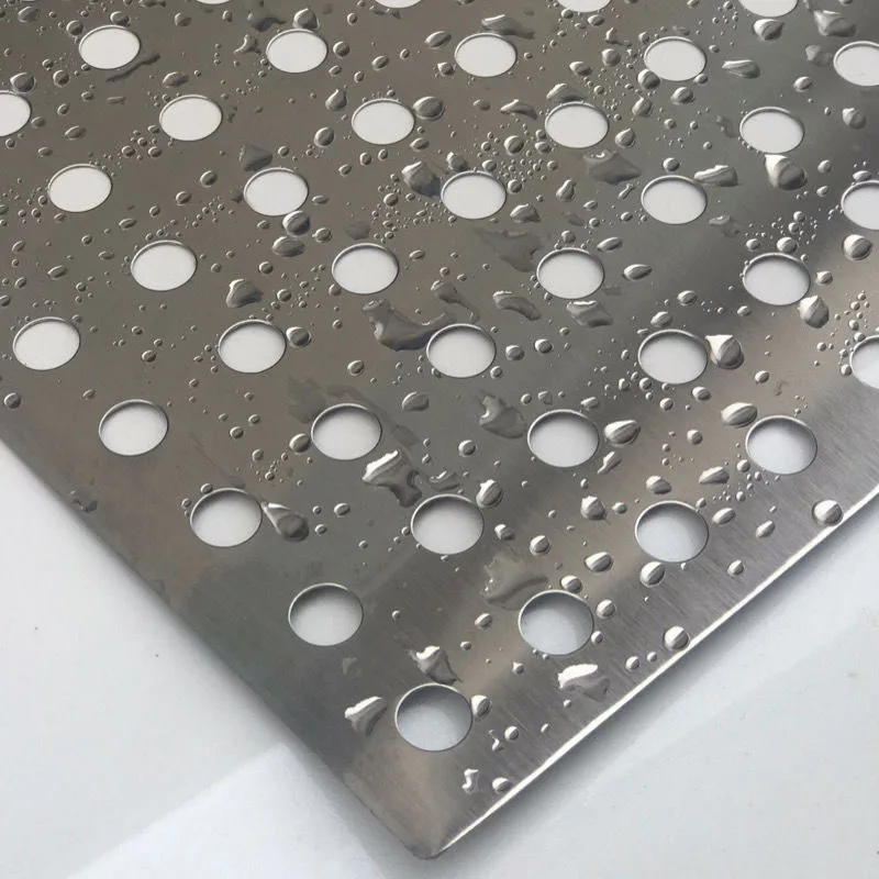 1meters length Non rusting stainless steel 304 perforated metal backing plate sheet roll for roof balcony kitchen