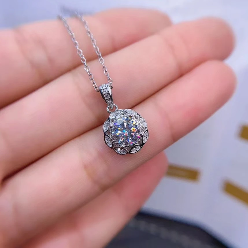 

classic pouring shiny moissanite necklace women silver necklace jewelry 925 sterling silver birthday gift rouns shiny gem