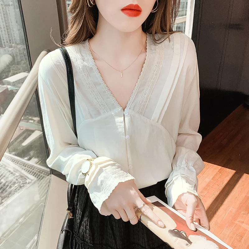 2021 Autumn V-neck Lace Stitching Chiffon Long-sleeved Shirt Women's Flared Sleeves Thin Bottoming Top Blusas Elegantes Femme