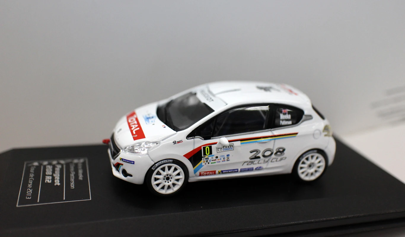 Diecast Club 1:43 Scale PGeot 208 2013 Rally Racing Cars Model for collection gift