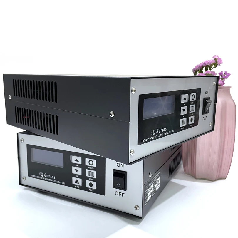 20Khz 1500W Wave Ultrasonic Generator For Ultrasonic Plastic Welding Machine