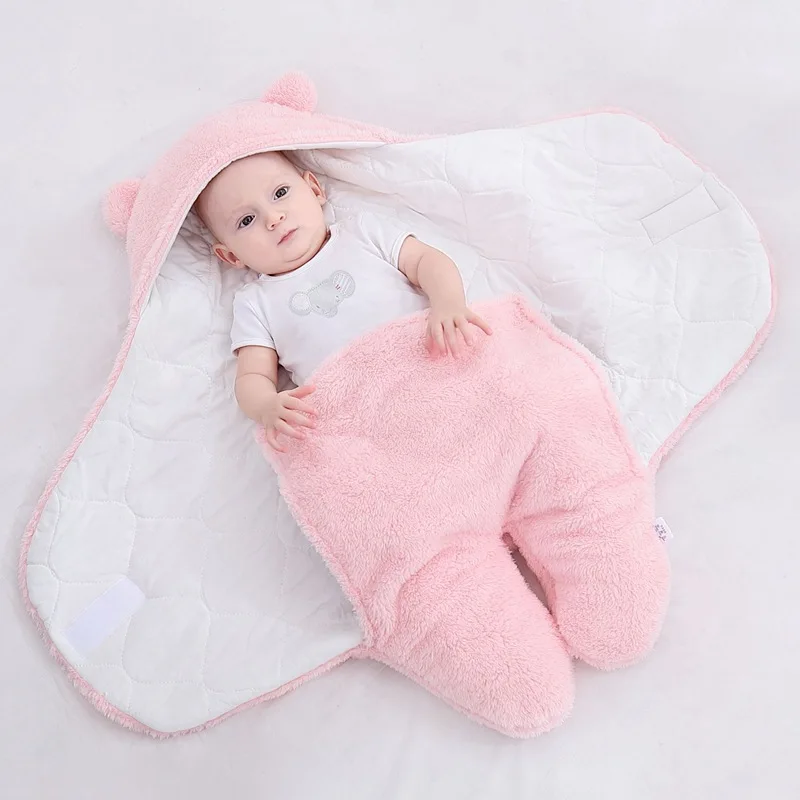 Winter Newborn Male and Female Babies Sleep in Coral Plush Embracing Clothes 3m-6m