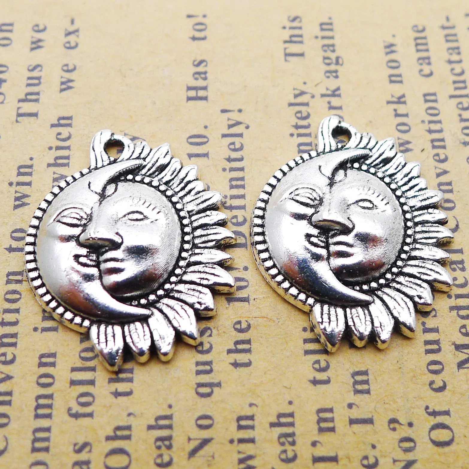 15pcs/Lot 16x20mm Sun Moon Smiling Face Charms Antique Silver Color Pendants for DIY Jewelry Making Charm