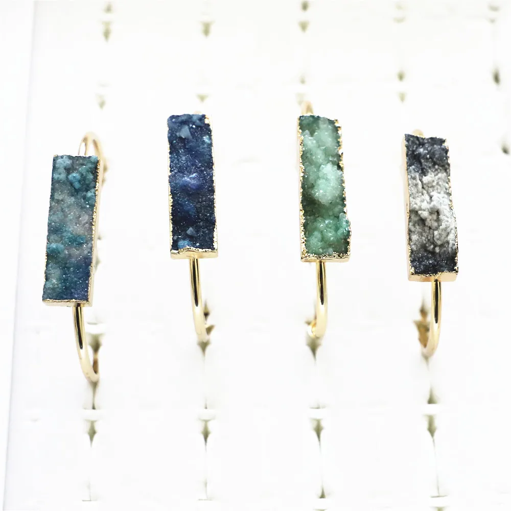 

Natural Stone Bracelet Gold Metal Wrapped Irregular Crystal Quartz Cuff Copper Bracelet Girls Girls Jewelry Luxury Jewlery