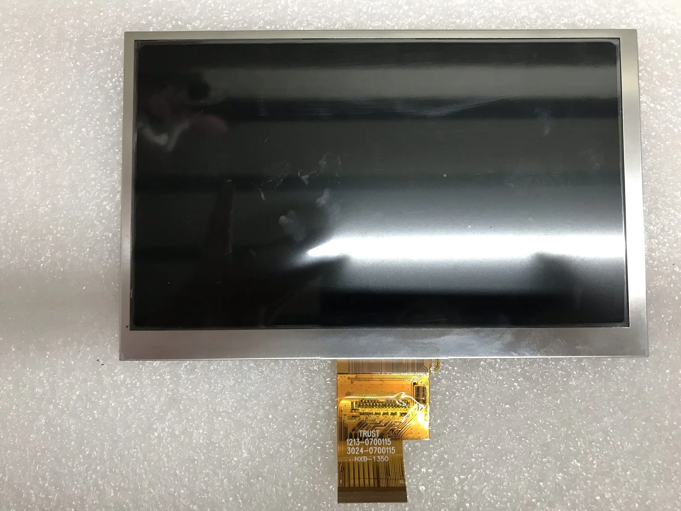 

1213-0700115 3024-0700115 HXD-1350 LCD Displays screen