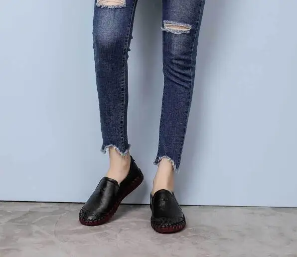 New Classic Fashion Women Shoes Genuine Leather Loafers Women Casual Shoes Soft Comfortable Shoes Women red Flats Large size