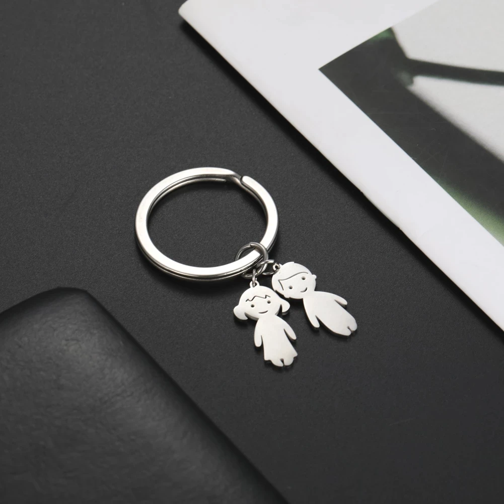 Cazador Custom Engraved Family Friends Name Keyring Stainless steel Cute Boy Girl Shape Unique Pendant Keychain for Men Women