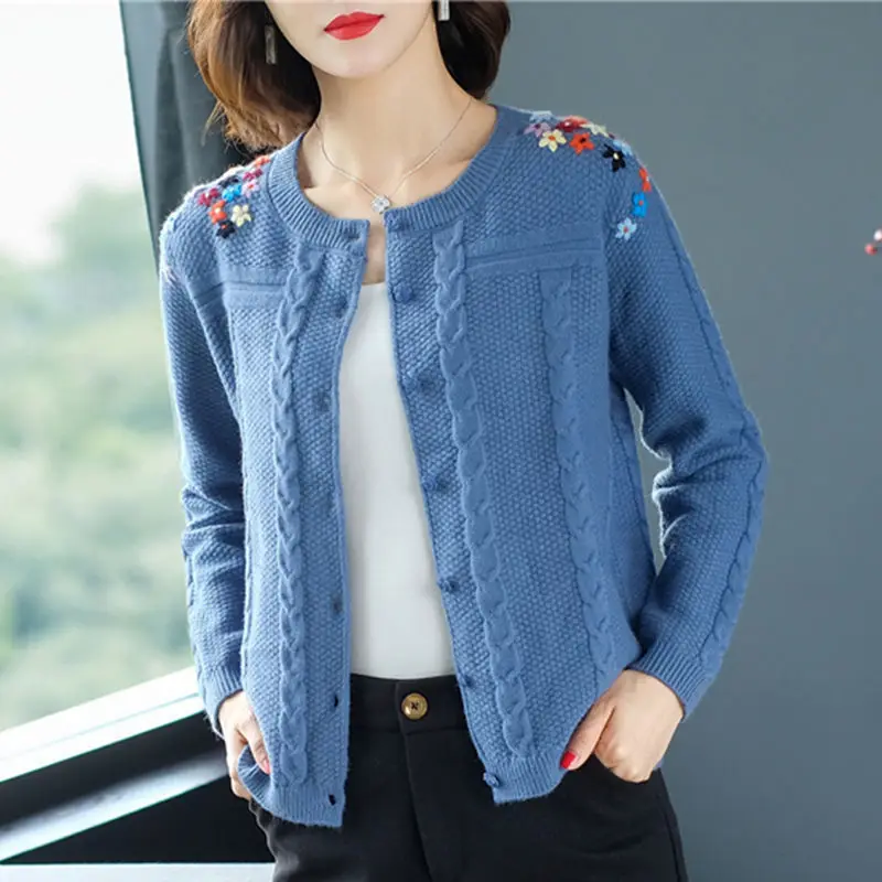 

Sweater Women's 2025 Spring Autumn New Jackets Embroidered Knitted Cardigan Female Coat Short Loose Tops Ladies
