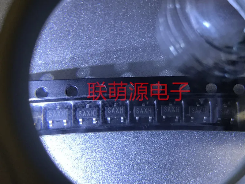 Free Shipping SOT23 S-1206B33-M3T1G S-1206B33 MK:SAX SAX* SMD 3.3V 250MA SOT23-3 10/20/30PCS