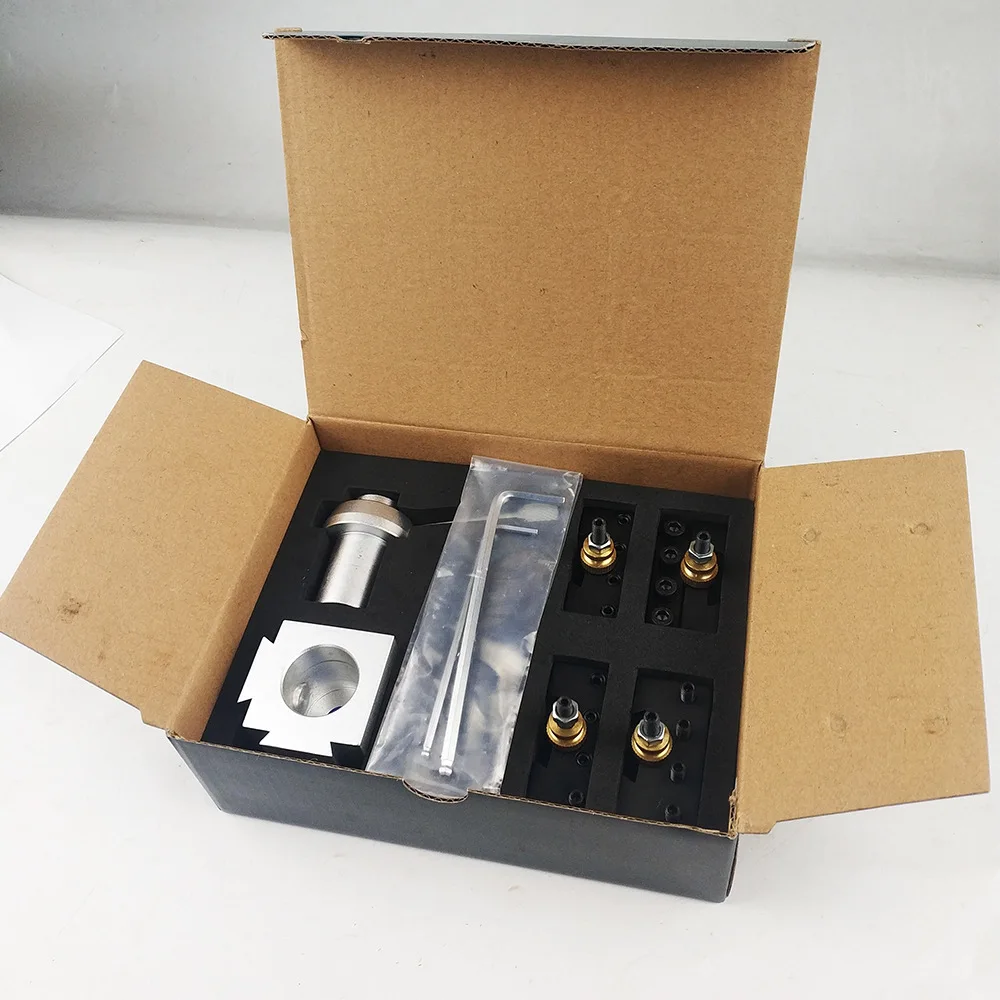 Un set di strumenti portacoltelli multifunzione mini portautensili in alluminio americano a cambio rapido portautensili per attrezzature per tornio
