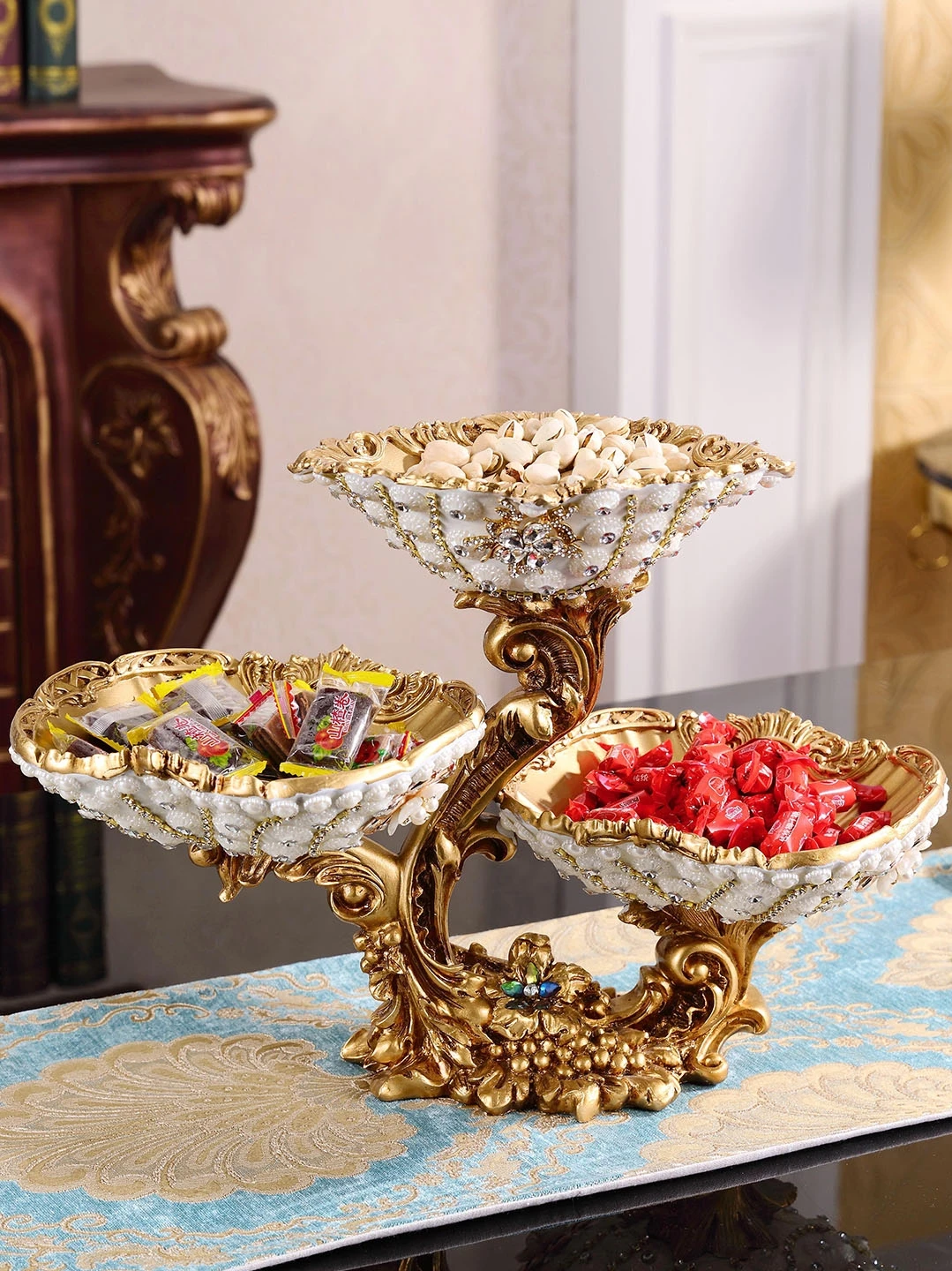 Three layer fruit tray creative multi-functional simple modern living room tea table fruit tray European style small luxury dry