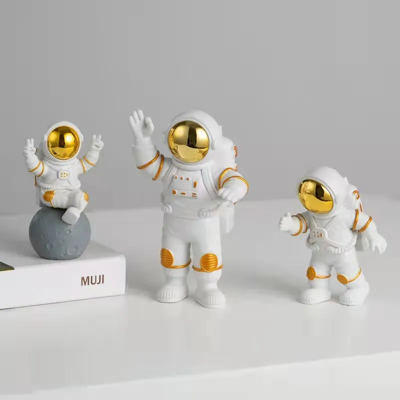 

Astronaut Figurines Ornaments Desktop Spaceman Living Room Miniatures Gift for Kids Toy Creative Miniature Figurines Home Decor