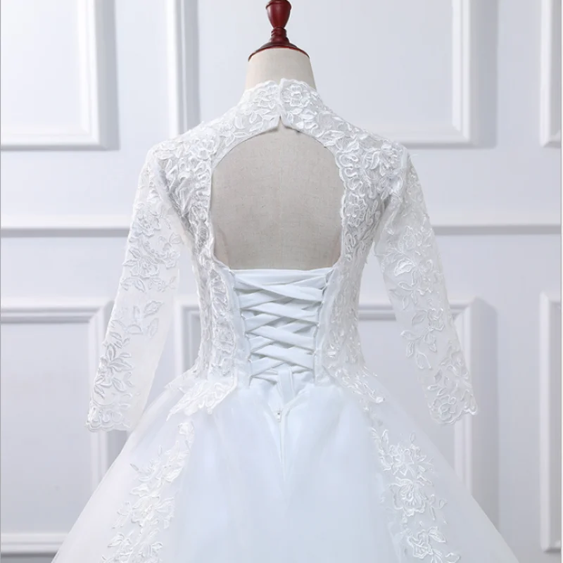 Elegant wedding dress V-Neck Backless three-quarter sleeves Net Applique Lace up Bridal Ball Gown