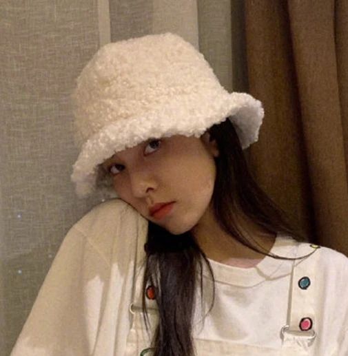 2021 Lamb Wool Faux Fur Bucket Hat Winter Warm Teddy Velvet Hats for Women Lady Thicken Bob Panama Outdoor Fisherman Hat Caps