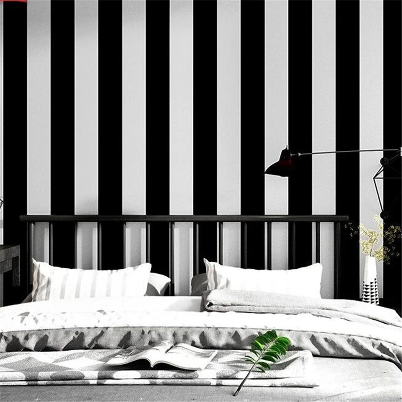 

wellyu Vertical stripes wallpaper modern industrial style black and white silver gray Nordic fashion TV background wall behang