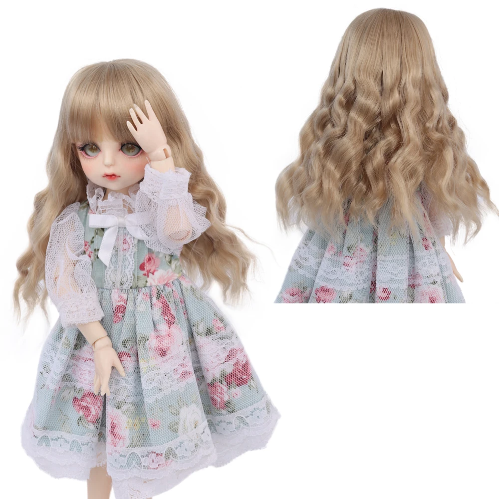 

Aidolla 1/6 BJD Doll Wig Medium-Length Curly Bangs Hair Wig Natural Color High Temperature Doll Accessories For DIY BJD Dolls