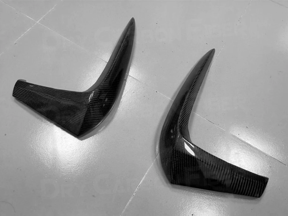 2Pcs For Volkswagen VW Golf 7.5 GTI 2018 2019 Carbon Fiber Front Fog Lamp Fins Splitters Trim Canards Fins Cover FRP