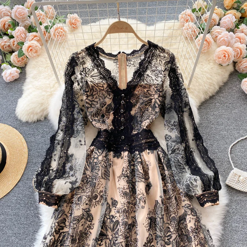 Autumn New Woman Chic Black Lace Dresses 2021 Palace Style Vintage Ins Heavy Industry Embroidery Lace Mid-length Female Vestidos