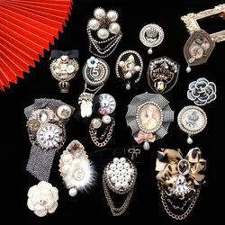 Famous Luxury Brand Designer Flower Bow Tassel Brooch Pearl Number 5 Brooches Pins Broach for Women Vintage Accessories