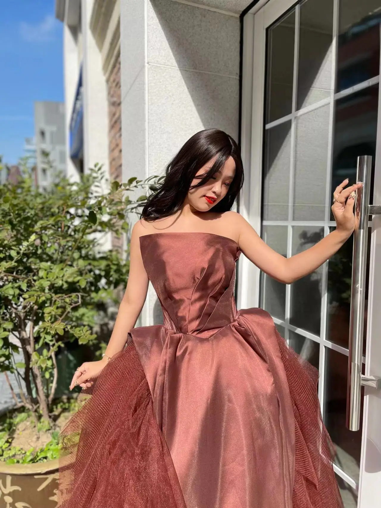 (تخفيضات) فساتين حفلات الزفاف شاليمار تشانغ براون تصميم أزياء على شكل حرف A للسيدات حسب الطلب