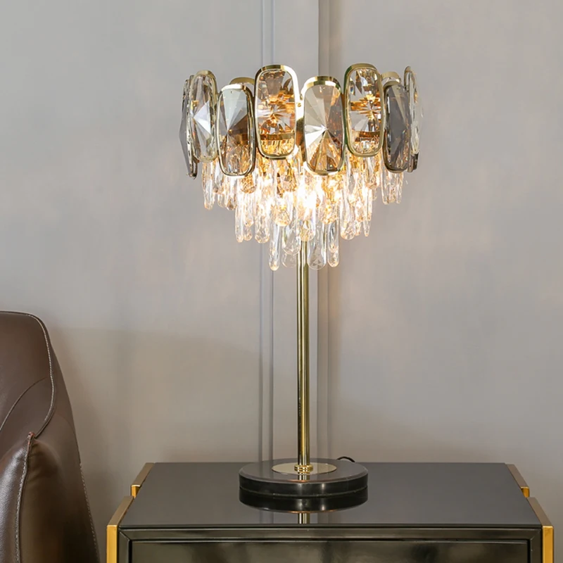 

Postmodern light luxury table lamp European crystal living room modern minimalist bedroom study bedside creative table lamp