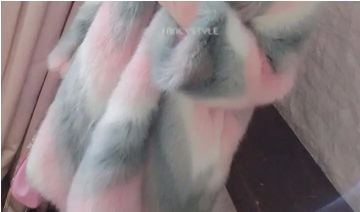 ขนสัตว์ปลอมยาวส่วน V คอเสื้อสาวหวานสาวเลียนแบบเลียนแบบ Coat Warm Fur