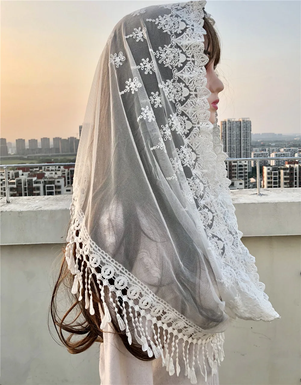 2024 White Black Women\'s Catholic Veil Jerusalem Muslim Elegant Ladies Lace Tassel Shawl Scarf Mantillas Veil Church Bridal Cape