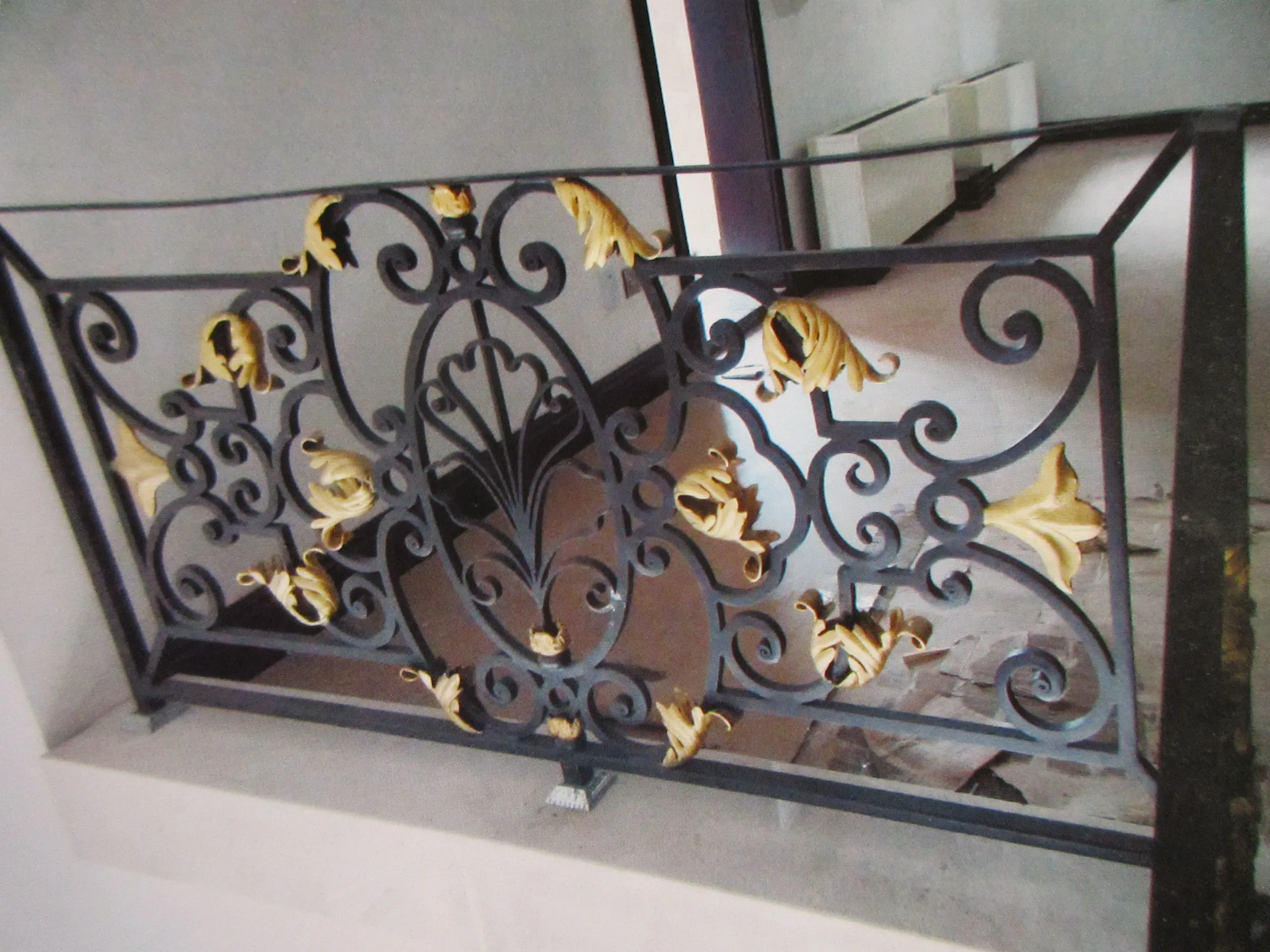 

Hench shanghai factory design Wrought iron hand railing for stair