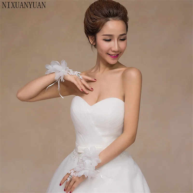 Short White Ivory Wedding Gloves Finger Wrist Length Flower Tulle Women Bride Gloves for Wedding 2023 Wedding Dress Accessories