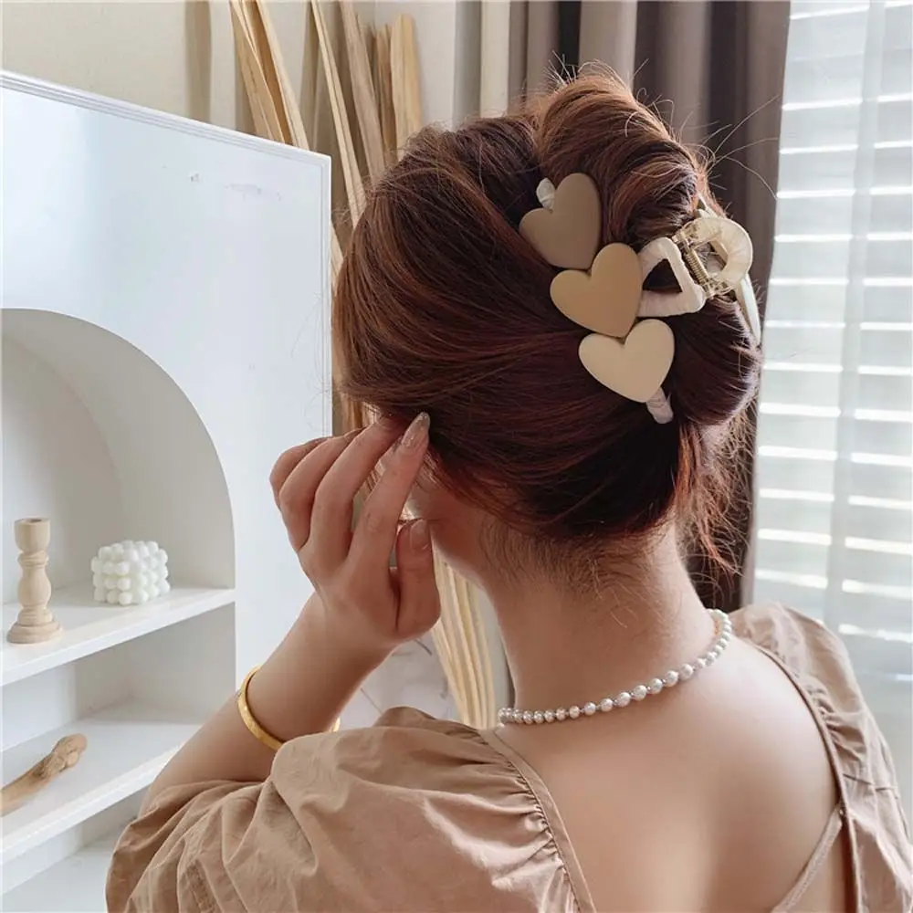 Fashion Big Khaki Coffee Yellow Orange White Hair Ornaments Three Hearts Barrettes Crab Hair Claws Hair Clips Korean Style