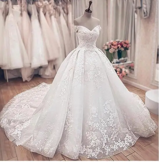 

Gorgeous Lace Ball Gown Wedding Dresses Princess Off The Shoulder Lace Up Back Muslim Bride Wedding Gowns vestido de noiva