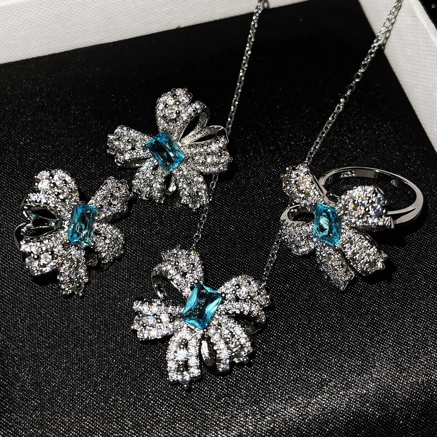 OMHXZJ EA911 Medium Quality Topaz Luxury Butterfly Necklace Ring Earrings Jewelry Set