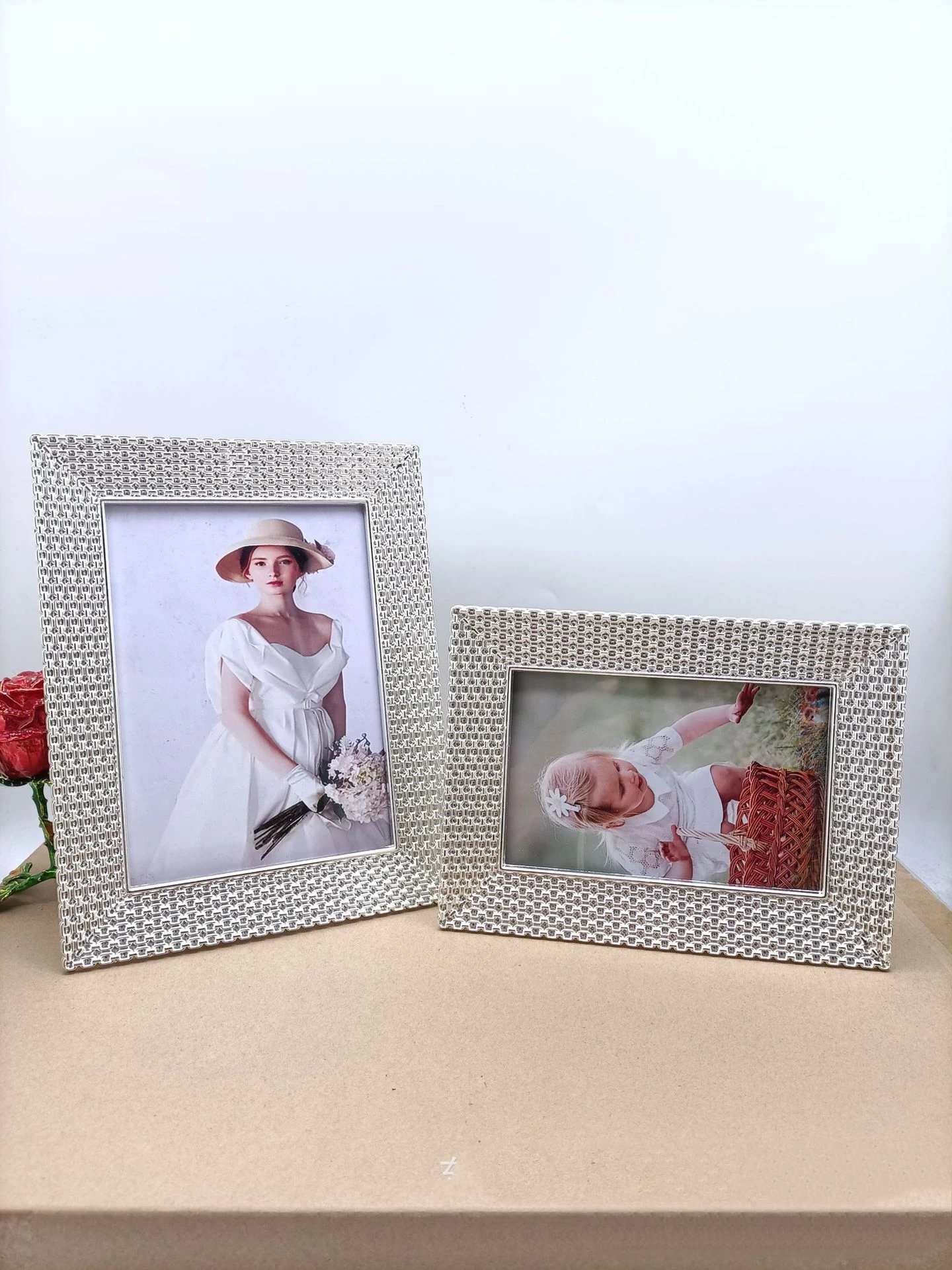 

6/7 Inch Creative Metal Photo Frame Living Room Ornaments