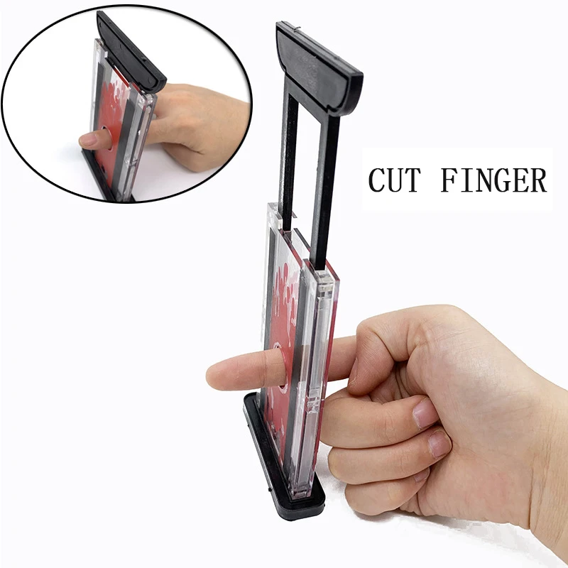 1pc new hot sale Chop finger magic props Magic trick Finger trowel Prank joke Cut finger Scary toy close up magic toy gift