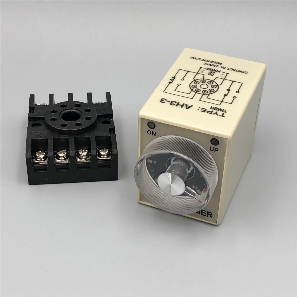 

2sets Time Relay AH3-3 110VAC 10S 30S 60S 3M Power On Delay Timer 10S/30S/60S/180S Seconds Knob Control with PF083A Socket Base