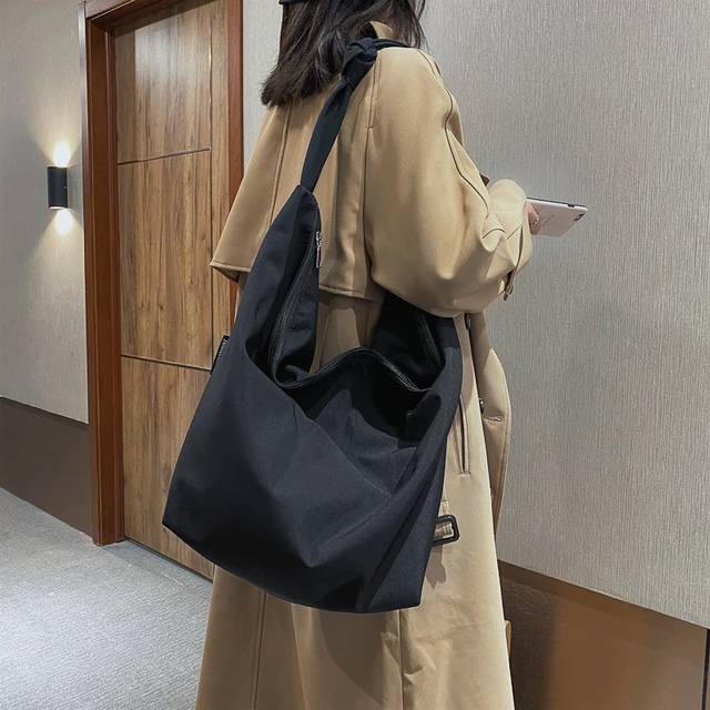 Pure Color Nylon Duże torby na ramię dla kobiet 2021 Nowa torba na zakupy na ramię Wodoodporne torebki z tkaniny Prosta moda Hobo Bolso
