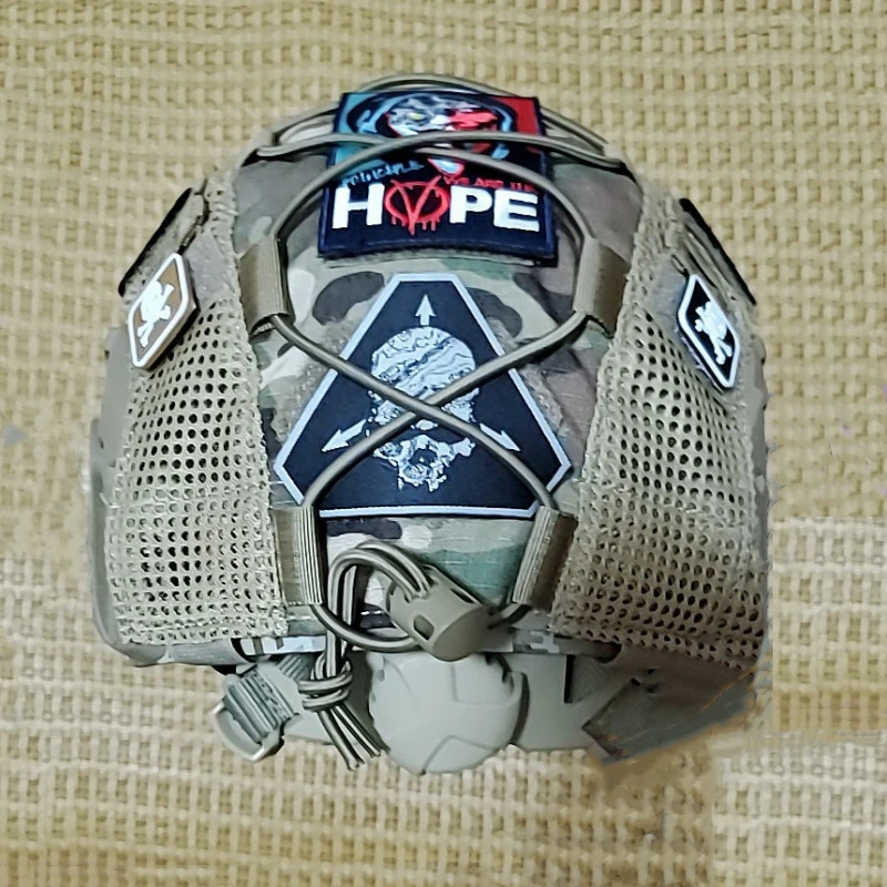 Parche táctico MOLLE para casco y equipamiento militar - imagen 5
