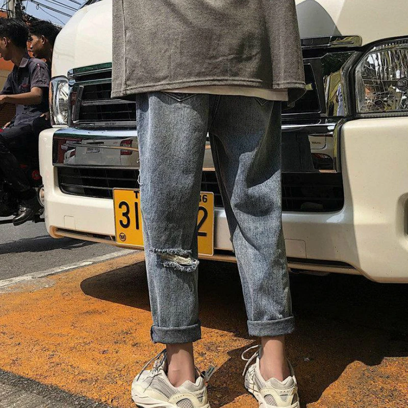 Jeans Pria Celana Panjang Lubang Lurus Denim Harajuku Chic Solid Celana Panjang Pria Gaya Korea Santai Streetwear BF All-Match In Longgar Remaja