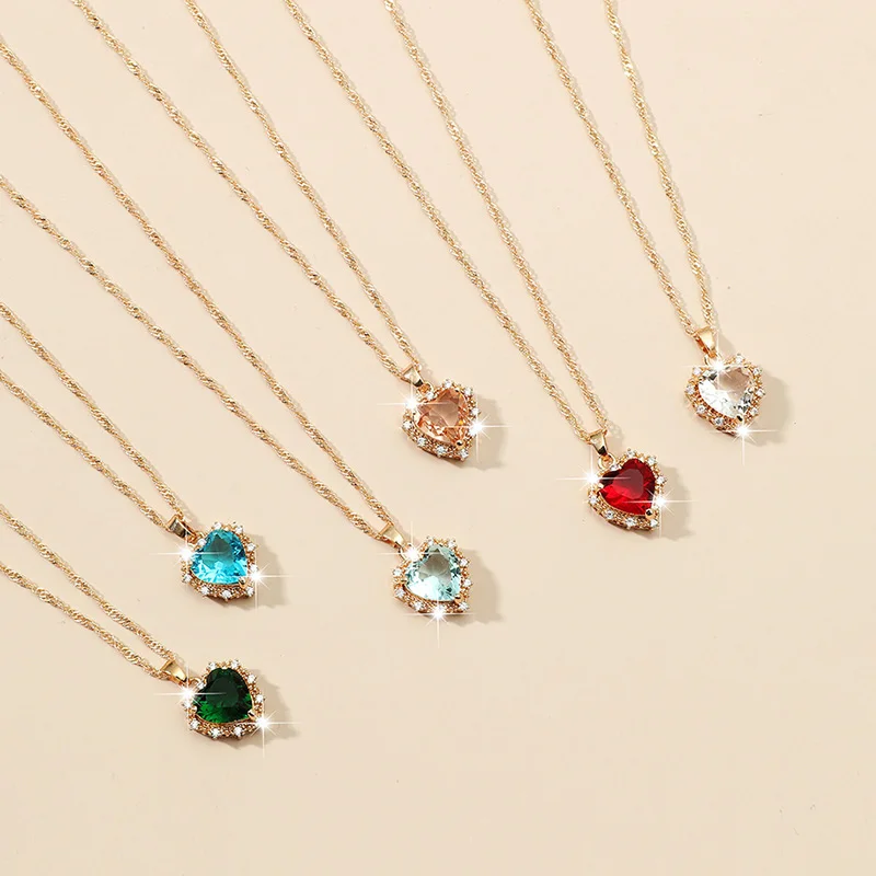 Fashion Heart Necklace Shiny Crystal Zircon Love Heart Pendant Choker Necklaces For Women Girl Charm Clavicle Chain Jewelry Gift