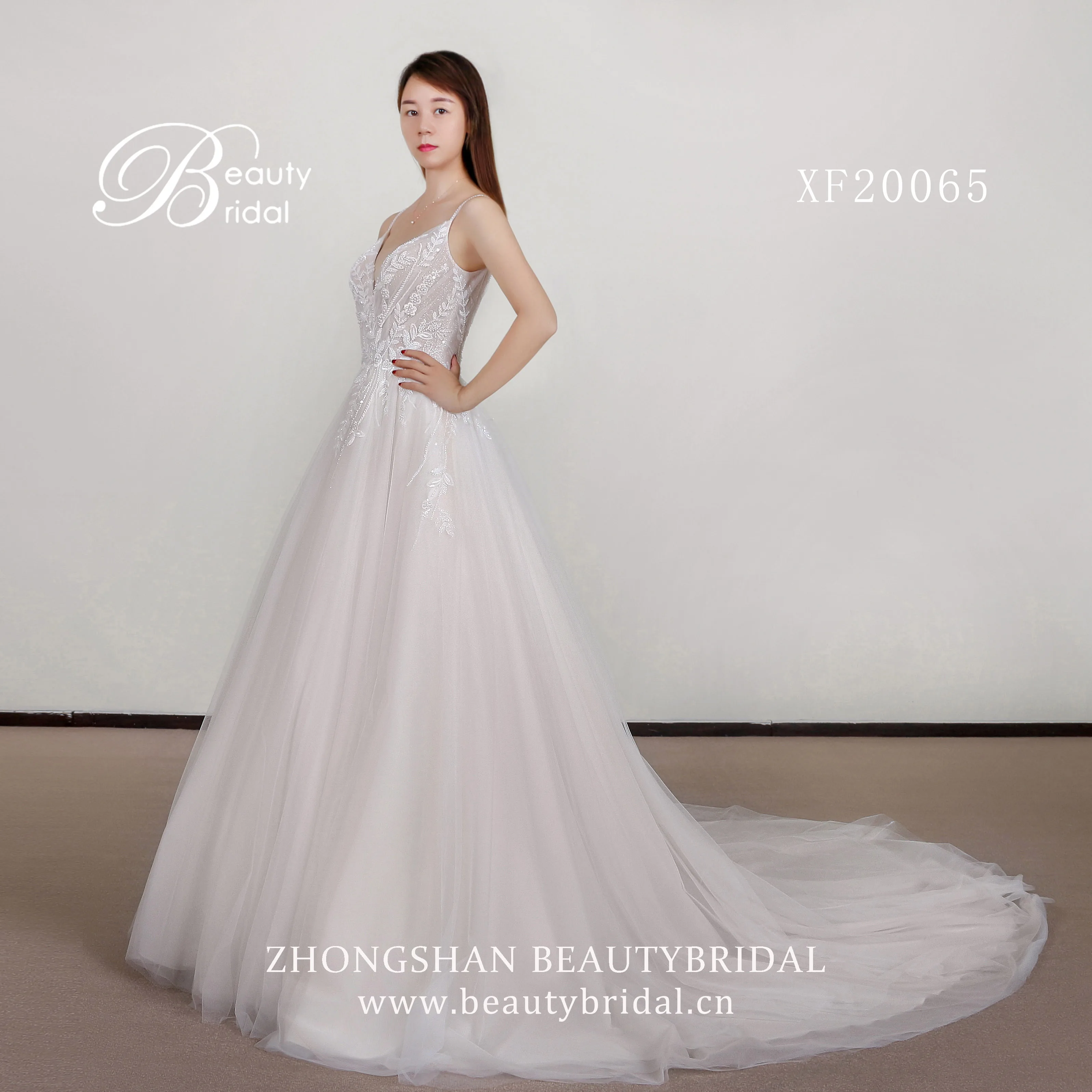 

Short Beautybridal 100% Real Photos Luxury Wedding Dresses Royal Train Lace Appliques Cap Sleeve Wedding Dress Vestido XF20065