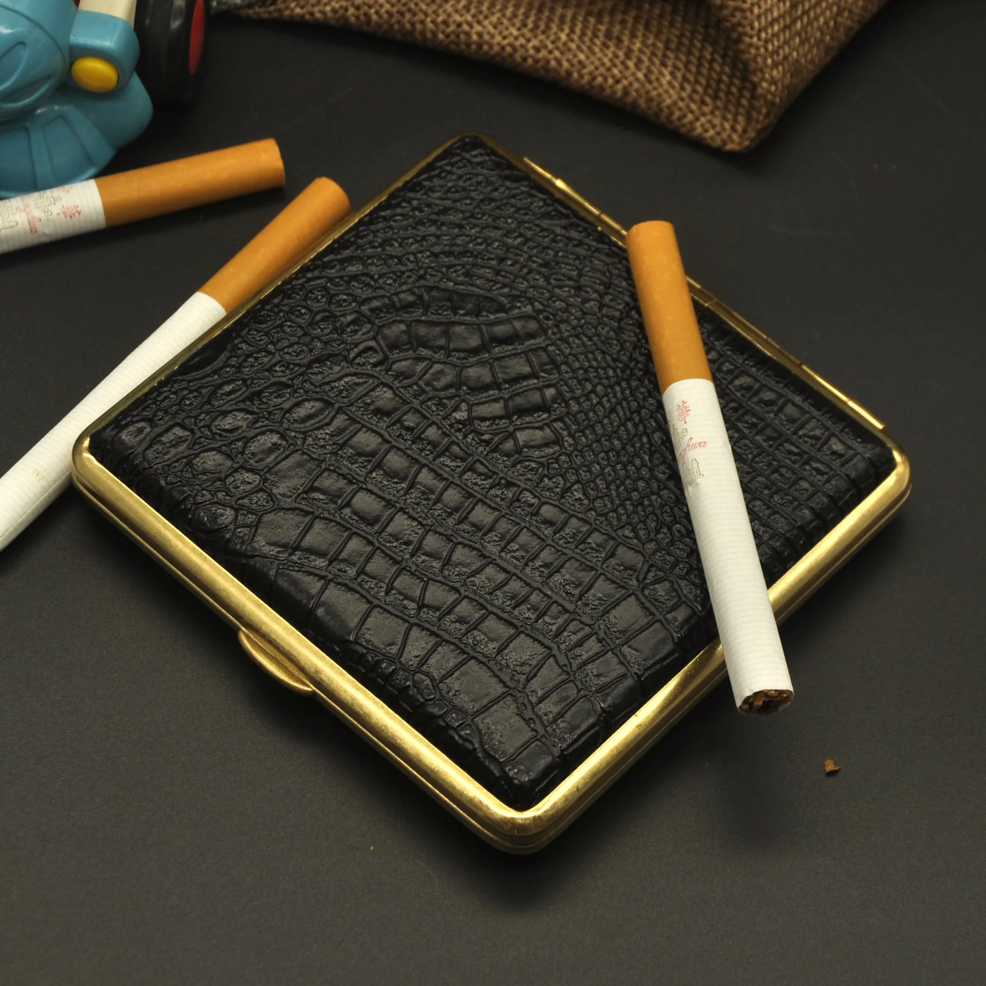 20 Cigarettes KUBOY Crocodile Pattern Cigarette Case Brass Genuine Leather Black Metal Double-Sided Holder Thick &Slim Cigarette