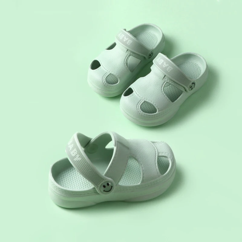 2023 Summer New Baby Hole Shoes Children Nice Non -slip Soft Floor Old Boys Girl Beach Sandals 1 -5 Years