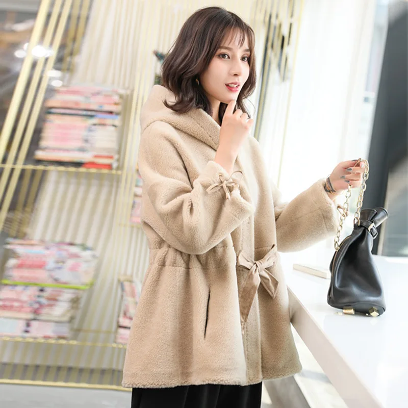 

Real Fur Coat Female Sheep Shearing Wool Jacket Women Korean Hooded Autumn Winter Coats and Jackets Abrigo Mujer 1806 KJ6160